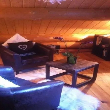 House La Cabane Des Capucins *